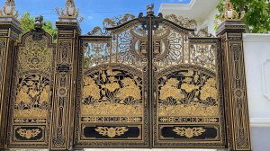 Cổng nhôm đúc mẫu C-203