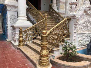 Cầu thang Nhôm Đúc: Điểm nhấn Sang trọng Nâng tầm Không gian Sống tại Hà Nội